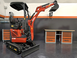 miniescavatore compatto motore kubota s100