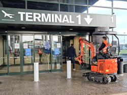 miniescavatore compatto e110