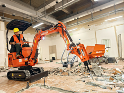 miniescavatore compatto e110