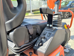 miniescavatore compatto e120