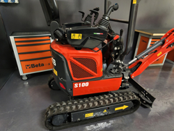 miniescavatore compatto motore kubota s100