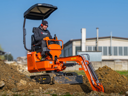 miniescavatore compatto m90se