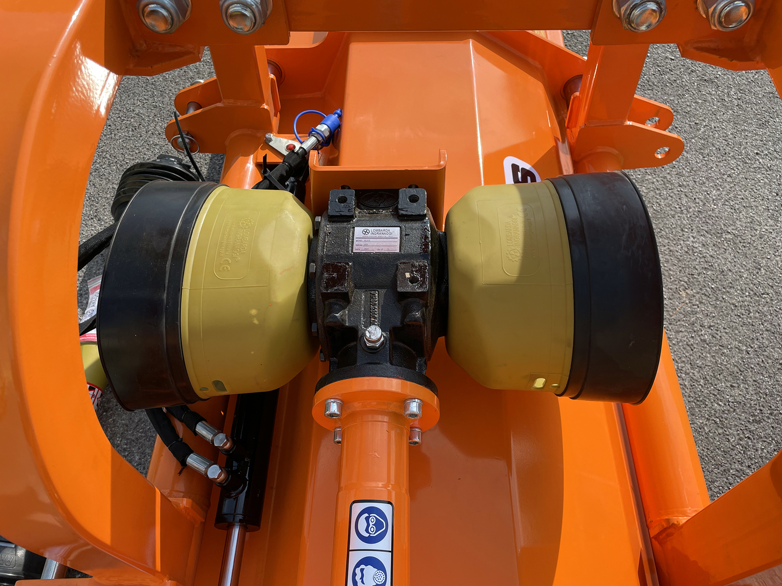 trinciatrice-a-mazze-con-spostamento-idraulico-per-trattrice-mod-grizzly-160.jpg